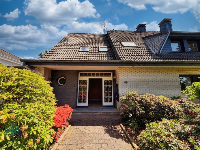 ***Katernberg: Geniş bahçeli mimar evi – Fotoğraf 1