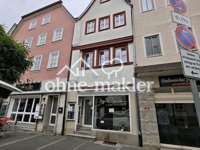Bad Neustadt a. d. Saale में प्रमुख केंद्रीय स्थान पर आंशिक रूप से नवीनीकृत आवासीय एवं व्यावसायिक भवन – फोटो 1