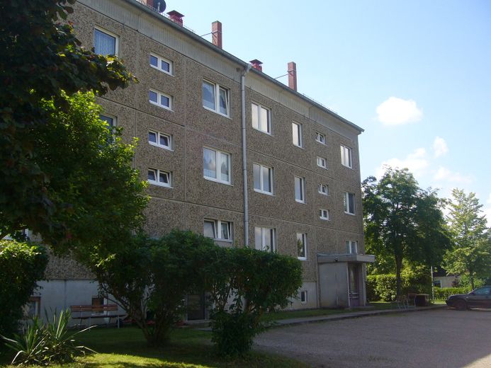 Vorderseite Wohnblock