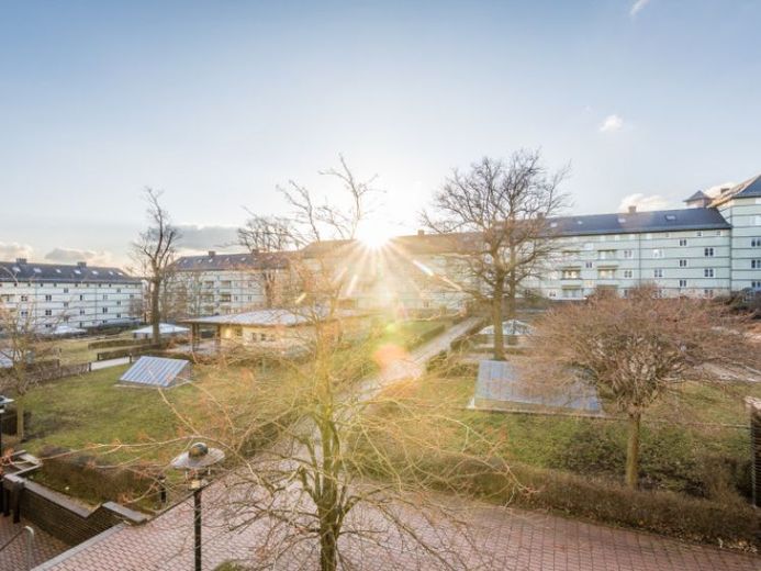 Altbau / Balkon / Badewanne – Foto 1