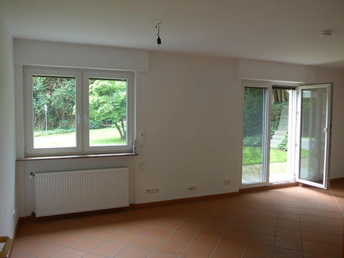 Oase der Ruhe in Witten Bommern: grosses Haus mit großem Grundstück zu vermieten – großer Raum Souterrain Garten