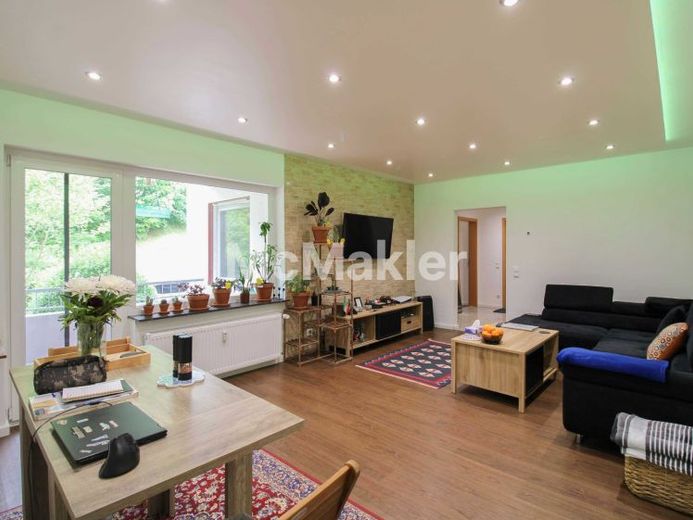 Elegante vivienda en propiedad en una tranquila ubicación junto al bosque – Foto 1