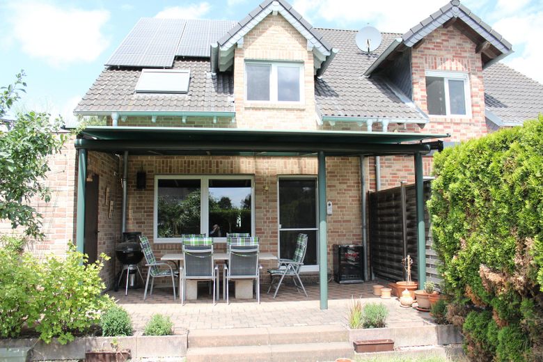 Terasse und Rückansicht