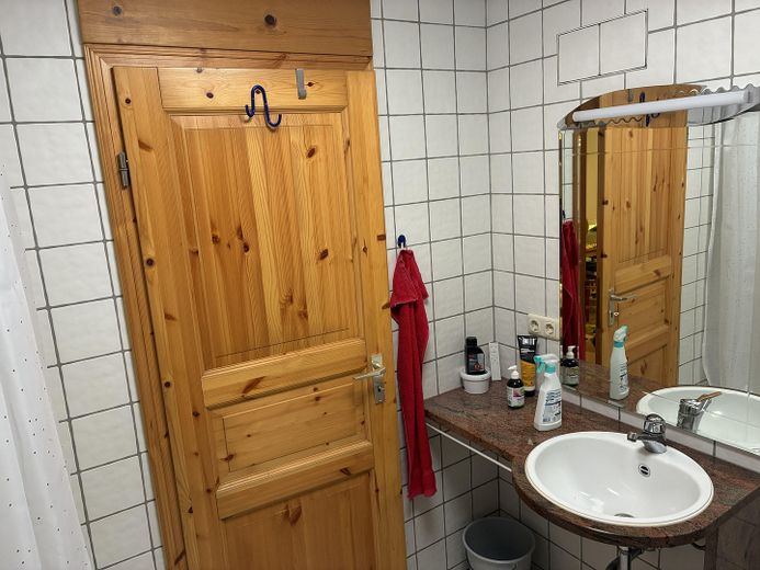 Багатофункціональна мезонет / сутеренна квартира 83 +42 м²  у природній місцевості - багатофункціональний гараж – Bad Souterrain