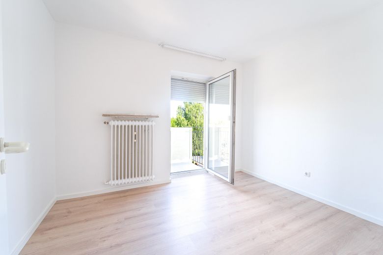 Schlafzimmer 3 mit Balkon