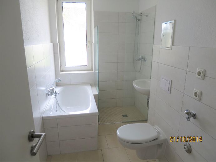 Apartamento bonito y de alta calidad de 3 habitaciones en buena ubicación – Bad