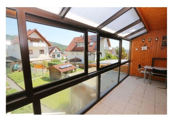 ++ DOS casas + UN precio + jardín + GARAJE DOBLE + disponible de inmediato ++