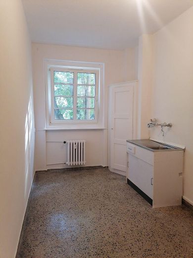 Tranquillo appartamento per single di 2 locali con balcone a Tempelhof, rialzato, ristrutturato, disponibile da subito – Foto 12