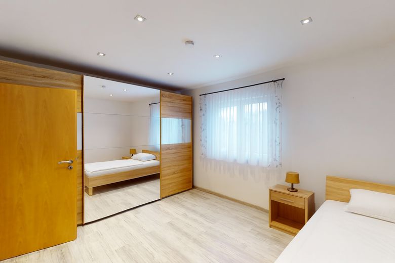 2. Schlafzimmer