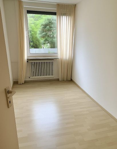 Charmante 1,5-Zimmer-Wohnung mit großer Terrasse in ruhiger Lage – Kleines Zimmer