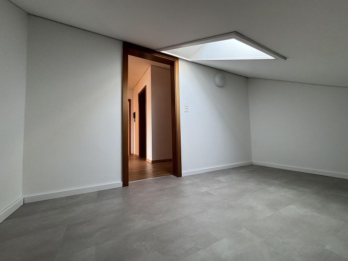 Helle, geräumige und frisch sanierte 2,5 Zimmer-Dachgeschosswohnung – Foto 21