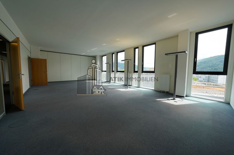 ATIK: Arbeiten mit Schlossblick - attraktive Büroflächen im X-House am Hauptbahnhof - provisionsfrei – Innenansicht