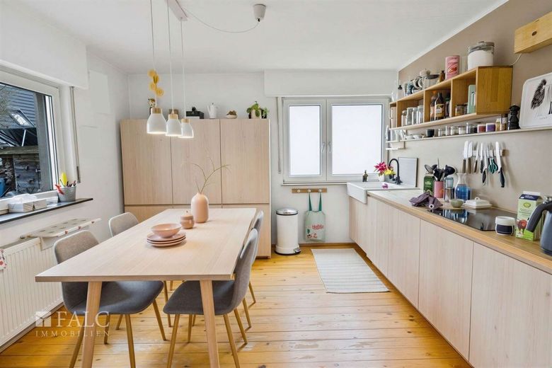 Mehr Raum als man denkt - kleines Haus, großes Grundstück – Küche virt.