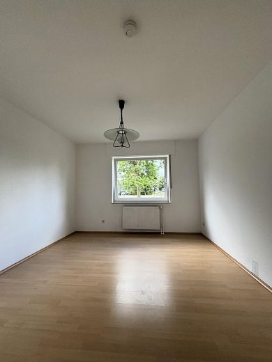 Helle 3-Zimmer-EG-Wohnung mit Terrasse und großem Garten – 48366 Laer – Schlaf-/Arbeitszimmer