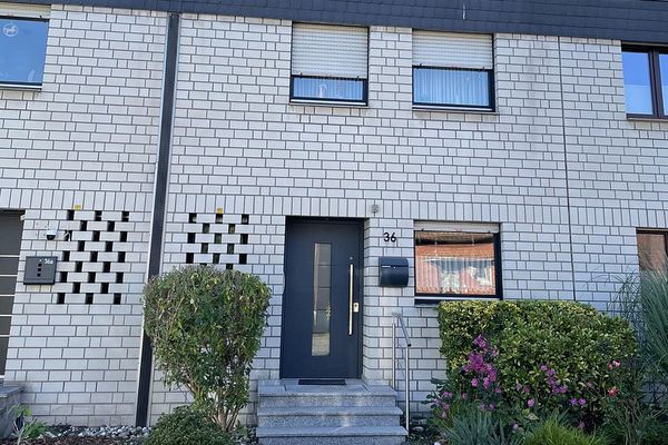 Dużo miejsca dla rodziny – w pełni podpiwniczony dom szeregowy o powierzchni mieszkalnej 146 m²