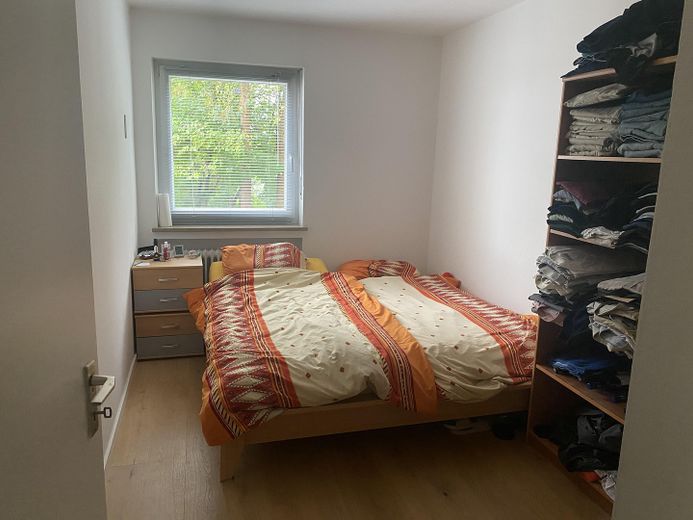 Bezugsfreie 2-Zimmer-Eigentumswohnung mit TG in ruhiger Lage nahe Englischem Garten – Schlafzimmer