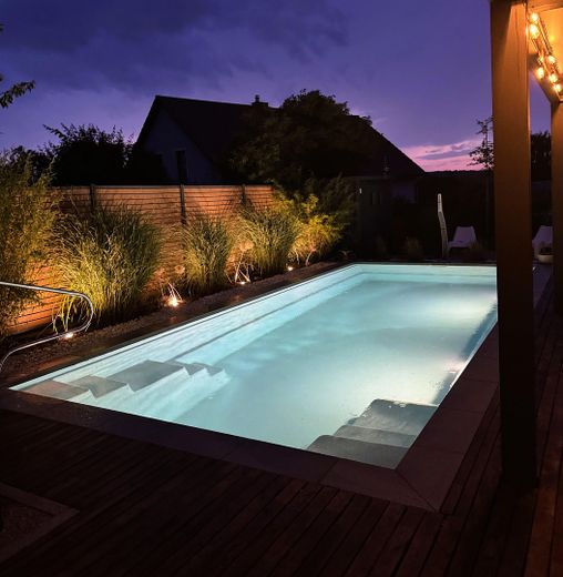 Чудовий дім з відчуттям відпустки – Abends am Pool