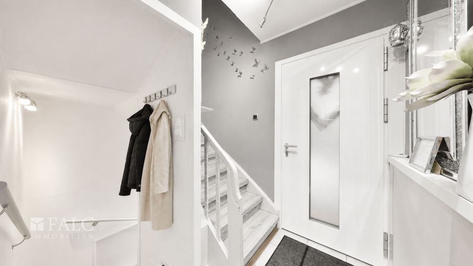 Luft, Licht und Lage - Ihr neues Zuhause – Hauseingang