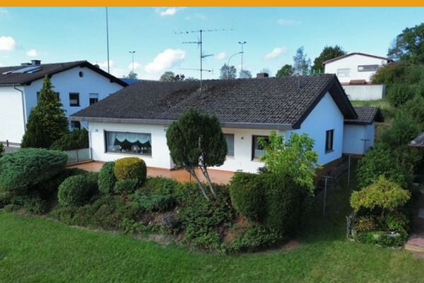 DER BUNGALOW MIT FENBLICK AM ORTSRAND!
KEINE KÄUFERPROVISION!