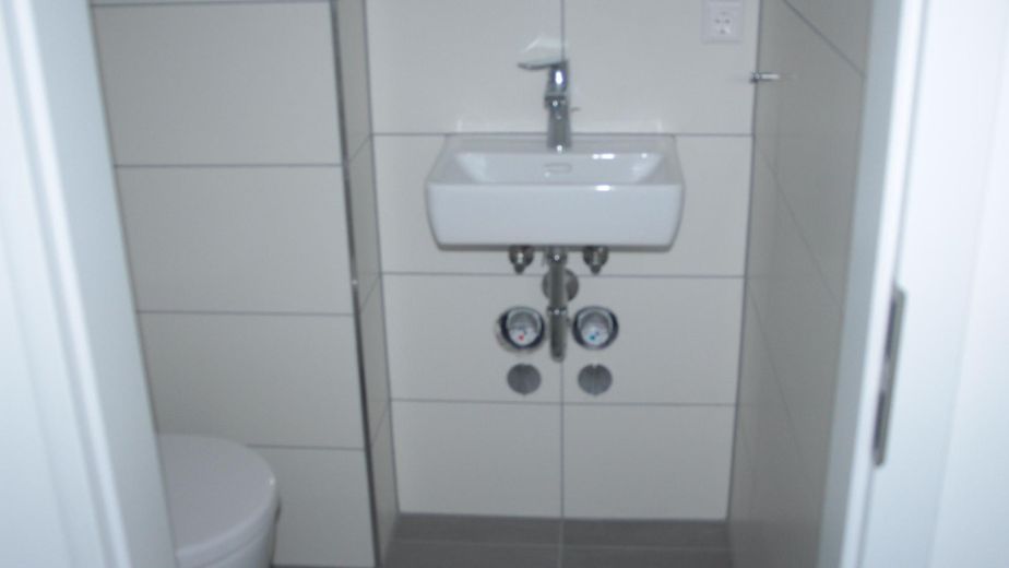 Seniorengerechte 3 Zimmer Wohnung im Herzen von Endingen zum Erstbezug! – Gäste WC