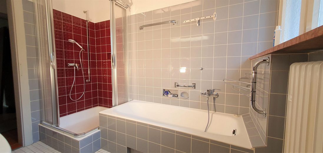 Germering'de garajlı bungalov – Bad EG