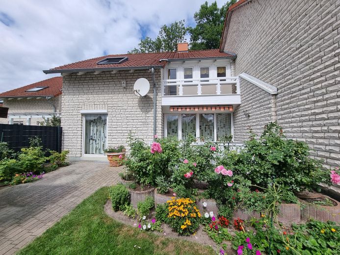 Maison mitoyenne centrale bien entretenue à Gifhorn Süd – Eingang_Terrasse