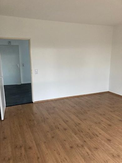 Großzügige Wohnung mit ausgebauten Kellerräumen und Terrasse in Reinshagen – फोटो 5