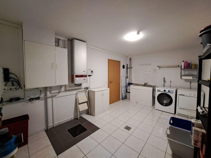 KG - Wasch-/Trocken-Raum