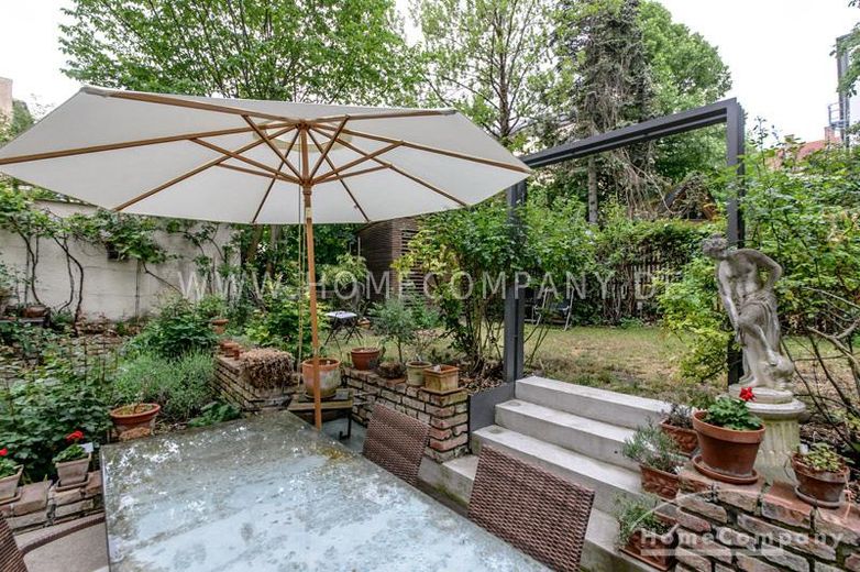 Sehr exklusiv möblierte 6-Zimmer-Souterrain-Wohnung mit schöner Terrasse in der Maxvorstadt – 423e14b87963617925e707e8b8a0f9ab083364cc.jpg