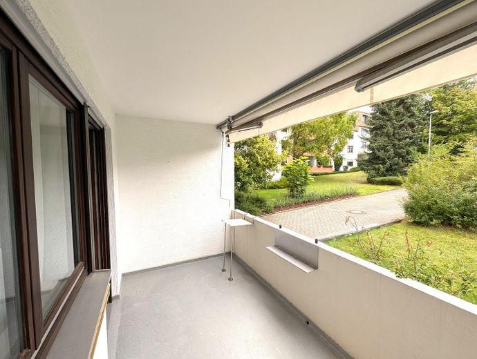 mit Blick ins Grüne