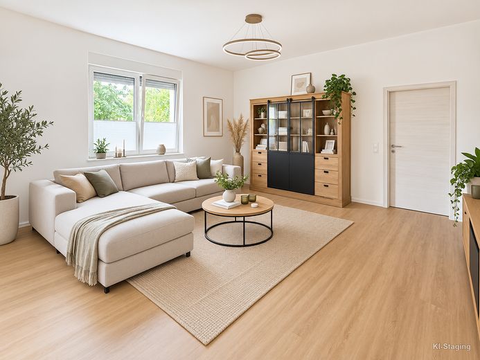 Sanierte Wohnung mit neuwertiger Küche – Wohnzimmer