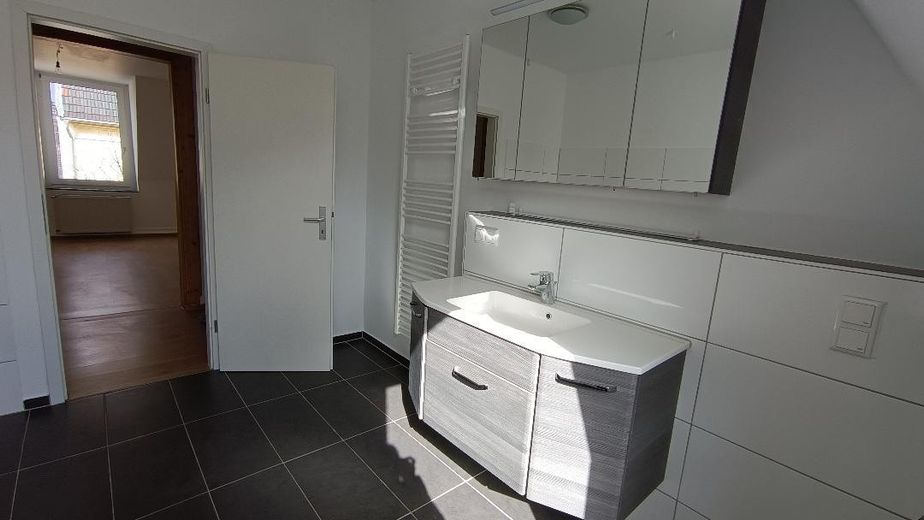 4 Zimmerwohnung Barmen/Oberbarmen – Badezimmer 2