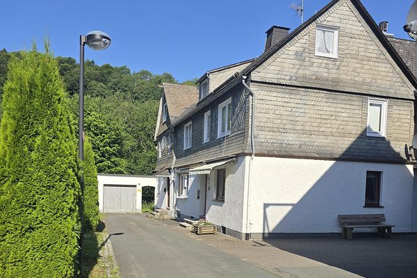 Historisches Fachwerkhaus mit drei Eigentumswohnungen