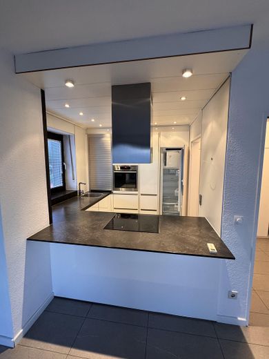 Stilvolle Maisonettewohnung mit Balkon und Stellplatz in Nidderau-Heldenbergen – Foto 20