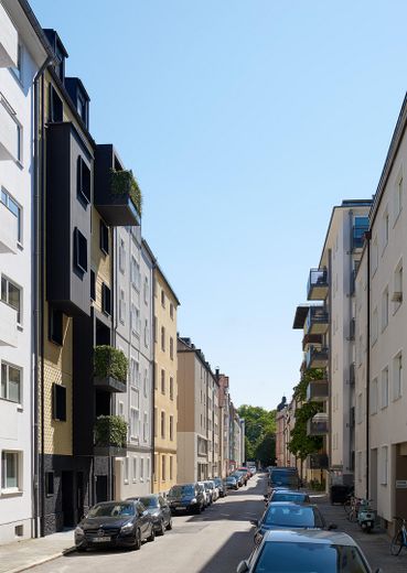 Neuwertiges 4-Zimmer-Penthouse mit Dachterrasse, Aufzug & Deckenkühlung in best Lage – Foto 2