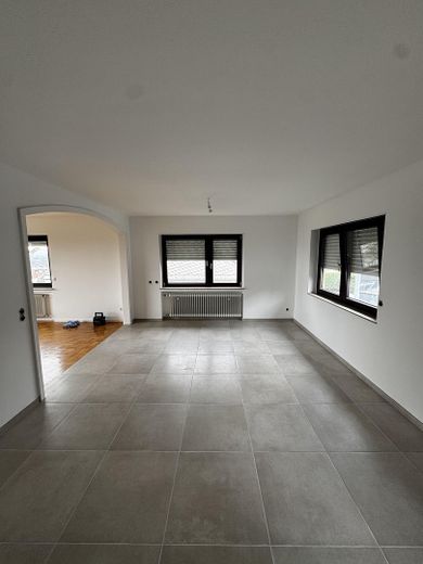 Modernes und stilvolles Wohnen in Bendorf: Helle 2,5-Zimmer-Erdgeschosswohnung – Esszimmer