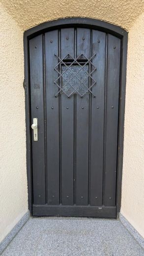 Raumwunder mit Potenzial: Ihr neues Zuhause im Herzen von Markt Schwaben – Haustüre