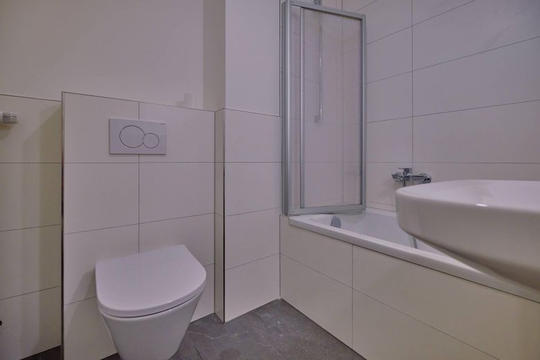 Reihenmittelhaus München-Pasing – Bad 1. OG