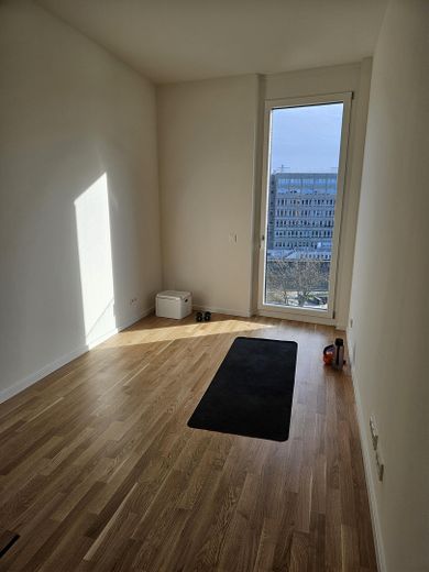 4 Zimmer Wohnung mit direktem Spreeblick und Weitblick über die Stadt – Zimmer mit Spreeblick