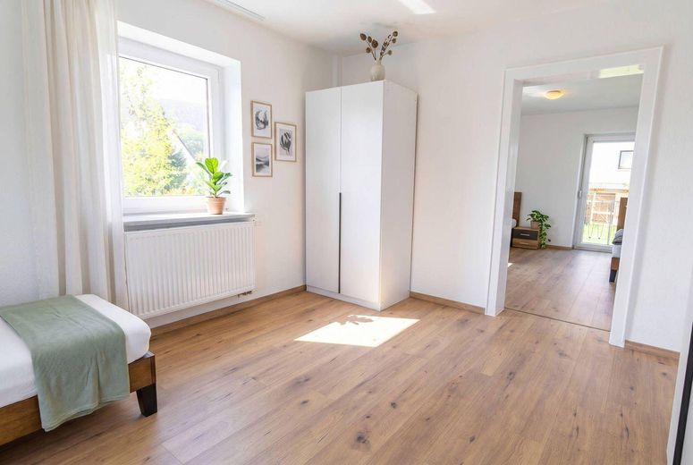 Beautiful 4-room condominium with balcony – approx. 74.81 m² in Laudenbach am Main – Photo 1