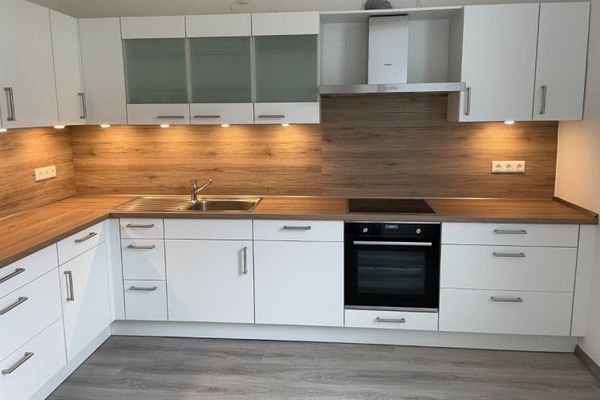 Completely renovated semi-detached two-family house for sale in Wilhelmshaven.