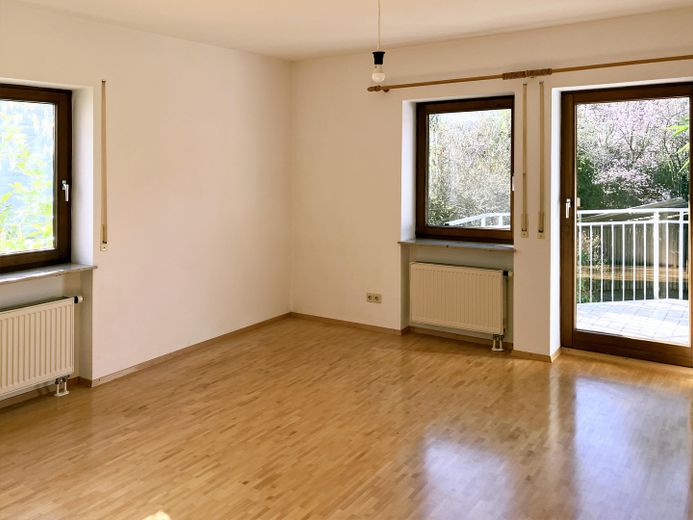 Lichtdurchflutetes Architektenhaus in innenstadtnaher & ruhiger Sackgassenlage mit großem Garten – Kinderzimmer EG