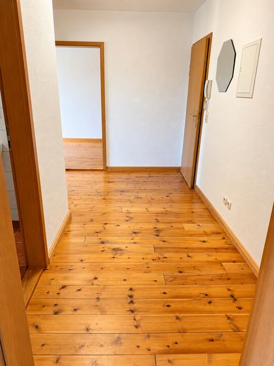 Charmante 2-Zimmer-Wohnung im Gutshaus – Naturidylle vor den Toren Stralsunds – Flur