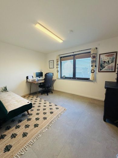 Casa unifamiliare moderna con qualità da nuova costruzione (anno di costruzione 2021), vista panoramica libera, aria condizionata e 3 posti auto in garage – Schlafzimmer 3