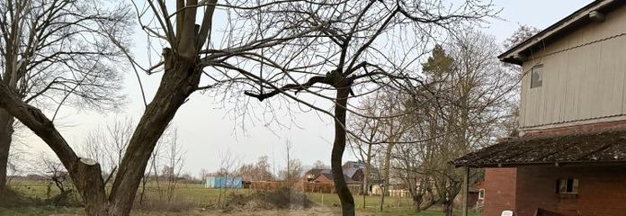 BOUWGRONDSTUK VAN 3.910 M² MET BESTAANDE BEBOUWING
