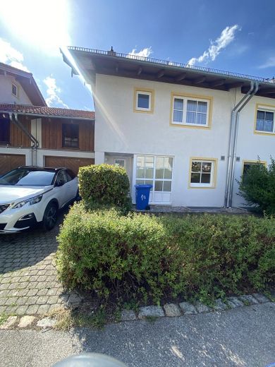 Schönes Haus in Miesbach – Vorderseite Gebäude