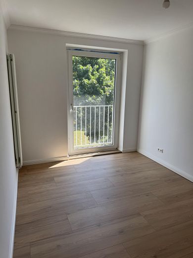 Primera ocupación tras una reforma integral – moderno piso de 3 habitaciones con balcón en Marienwerder Wald! – Schlafzimmer 1