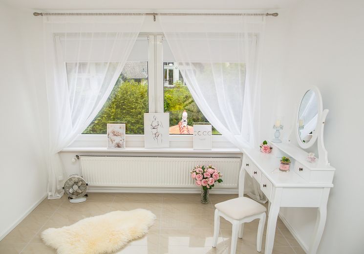 Möblierte, helle 4-ZKB mit Balkon. WG möglich – Foto 14