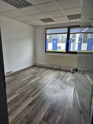Helle Bürofläche in Kaltenkirchen – Büro Nr. 24