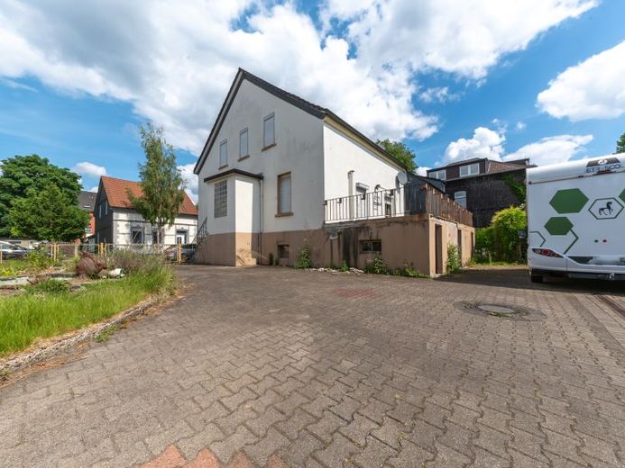 Wohnbaugrundstück mit Altbestand und definiertem Baufenster – Foto 1
